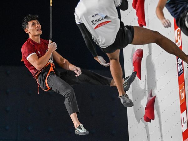 Aksi Veddriq dan Aditya Lolos ke Perempat Final Panjat Tebing Asian Games 2026