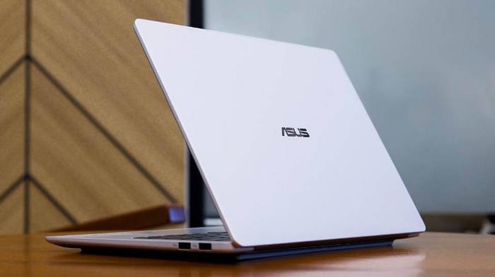 Asus Vivobook S14