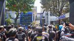 Sopir Truk Geruduk Kantor Dishub Arus Lalin Macet