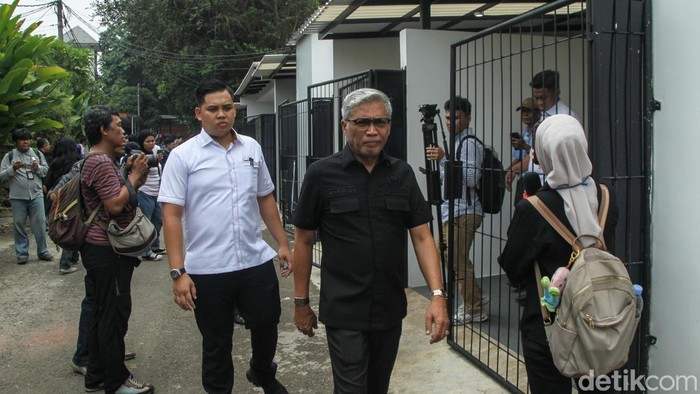 Detik-detik Komisi XIII DPR Sidak Klaster Mewah di Lapas Cibinong Komisi XIII DPR melakukan sidak klaster mewah di Lapas Cibinong, Bogor, Rabu (30/9/2026). Rombongan mengecek langsung sejumlah bangunan di lokasi.