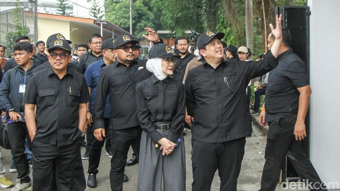 Detik-detik Komisi XIII DPR Sidak Klaster Mewah di Lapas Cibinong Komisi XIII DPR melakukan sidak klaster mewah di Lapas Cibinong, Bogor, Rabu (30/9/2026). Rombongan mengecek langsung sejumlah bangunan di lokasi.