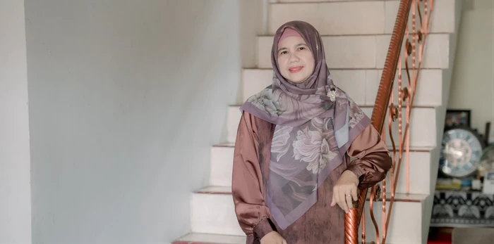 Dosen Farmasi UMS, Maryati Widiharto, membuka program beasiswa untuk mahasiswa semester satu berkat bisnis kosmetik yang dirintisnya.