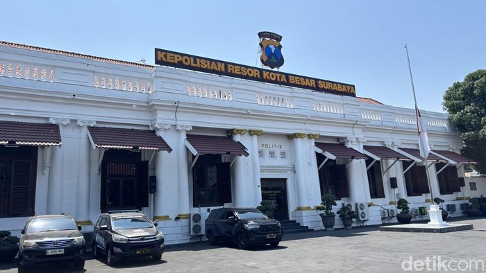 Gedung Polrestabes Surabaya