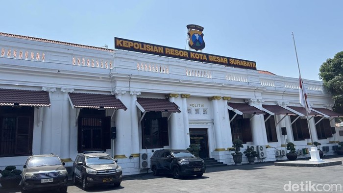 Gedung Polrestabes Surabaya