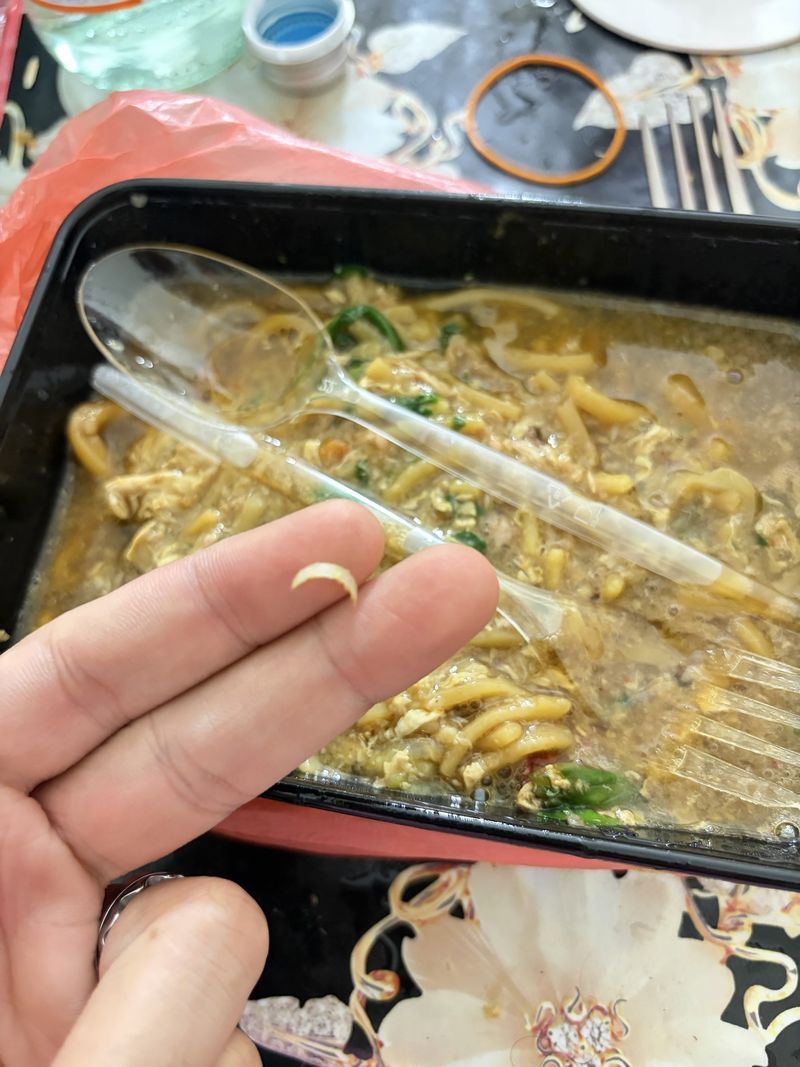 Geli! Ada Potongan Kuku Manusia di Mie Goreng Pesanan Online