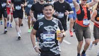 Saya memilih stop di KM 30 karena saya lebih memikirkan kesehatan kaki saya untuk besok, lusa, dan seterusnya, tulis Hedi Yunus. Foto: Instagram @hedi_yunus