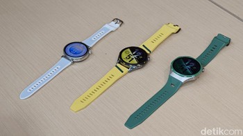 Huawei Watch GT 7 Series mulai tersedia di Indonesia pada 7 Oktober 2026, dengan harga yang berbeda sesuai ukuran dan varian yang dipilih Foto: Adi FR/detikINET