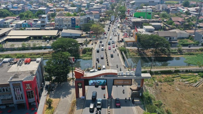 Jalan Aroepala Makassar akan kembali diaspal melalui program MYP Pemprov Sulsel.