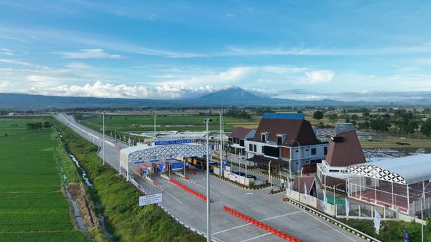 Jalan Tol Prosiwangi Segmen Gending-Paiton resmi beroperasi. Jalan Tol Prosiwangi Segmen Gending-Paiton resmi beroperasi. (Dok. PT Jasamarga Probolinggo Banyuwangi (JPB)