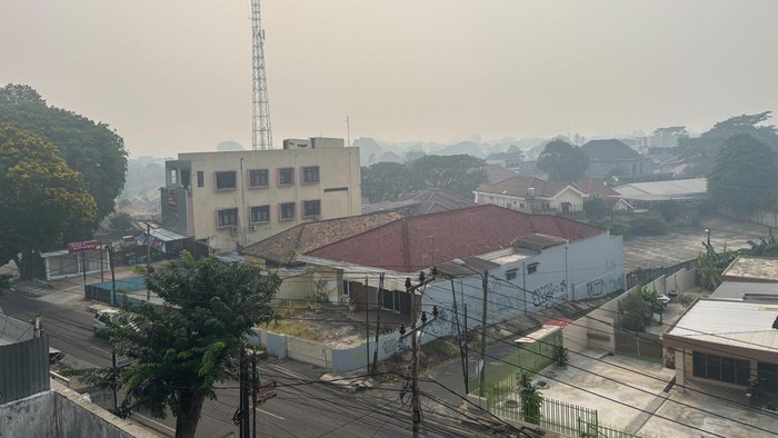 Kabut asap masih selimuti Kota Palembang