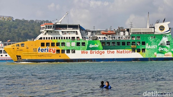 KM Legundi ASDP di Pelabuhan Merak