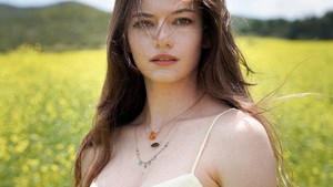 Dalam wawancaranya dengan PEOPLE, ia mengingat kenangan saat syuting Twilight bersama Robert Pattinson dan Kristen Stewart di Kanada yang lagi musim dingin. Dok. Instagram