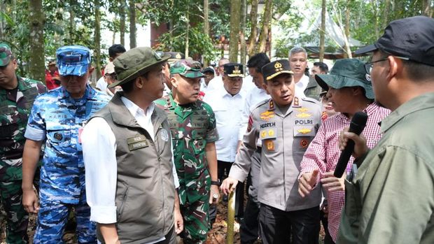 Menhut hingga Kapolda Riau meresmikan Rumah Runding Restorasi yang menjadi living laboratory gambut di Bengkalis, Rabu (30/9/2026).