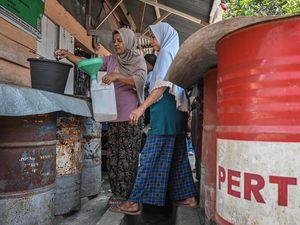 Minyak Tanah Subsidi Rp4.000 per Liter Masih Jadi Andalan Warga Maluku