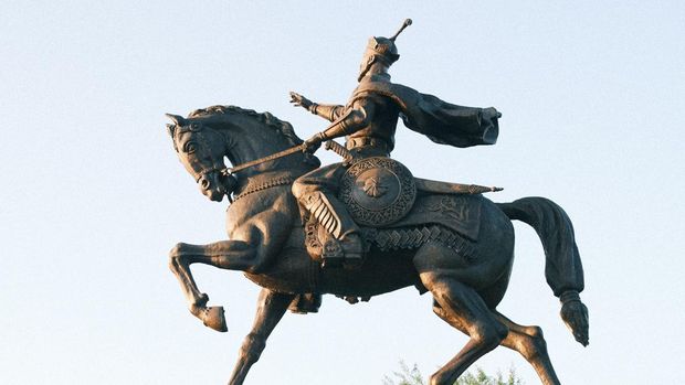 Patung Jenghis Khan. Pexels/Jasurbek Ruzmat Patung Jenghis Khan. Pexels/Jasurbek Ruzmat