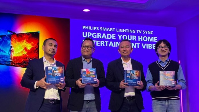 Philips Smart Lighting meluncurkan rangkaian Home Entertainment Lighting TV Sync. Buat nonton atau gaming, selaras warna lampu bikin ambience makin hidup.