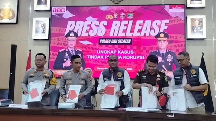 Polres OKU Selatan mengungkapkan kasus tindak pidana korupsi oleh dua mantan kades