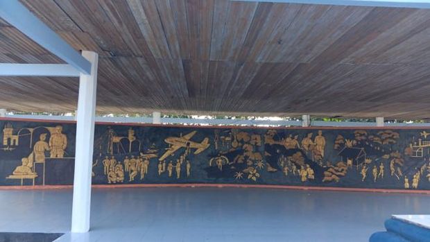 Relief di belakang Monumen Palagan Sambi. Foto: dok MMC Kotawaringin Barat