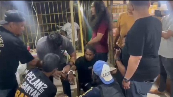 Tim Jatanras Polda Sumut dan Satreskrim Polres Karo menangkap pelaku pembunuhan Wakil Rektor IT&B Karo.
