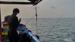 Seru, Pengalaman Pertama Mancing dari Kapal di Laut Jakarta