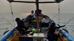 Seru, Pengalaman Pertama Mancing dari Kapal di Laut Jakarta