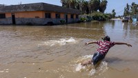 Usai Diterjang Badai Polo, Jalanan San Carlos Terendam Banjir