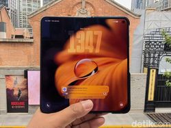 Menggenggam Smartphone Lipat Anyar Vivo X Fold 6 di Shanghai