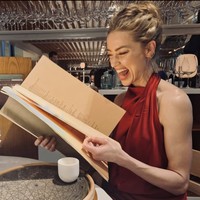 Amber Heard Menghilang 14 Minggu, Kini Posting di Instagram dengan Wajah Ceria