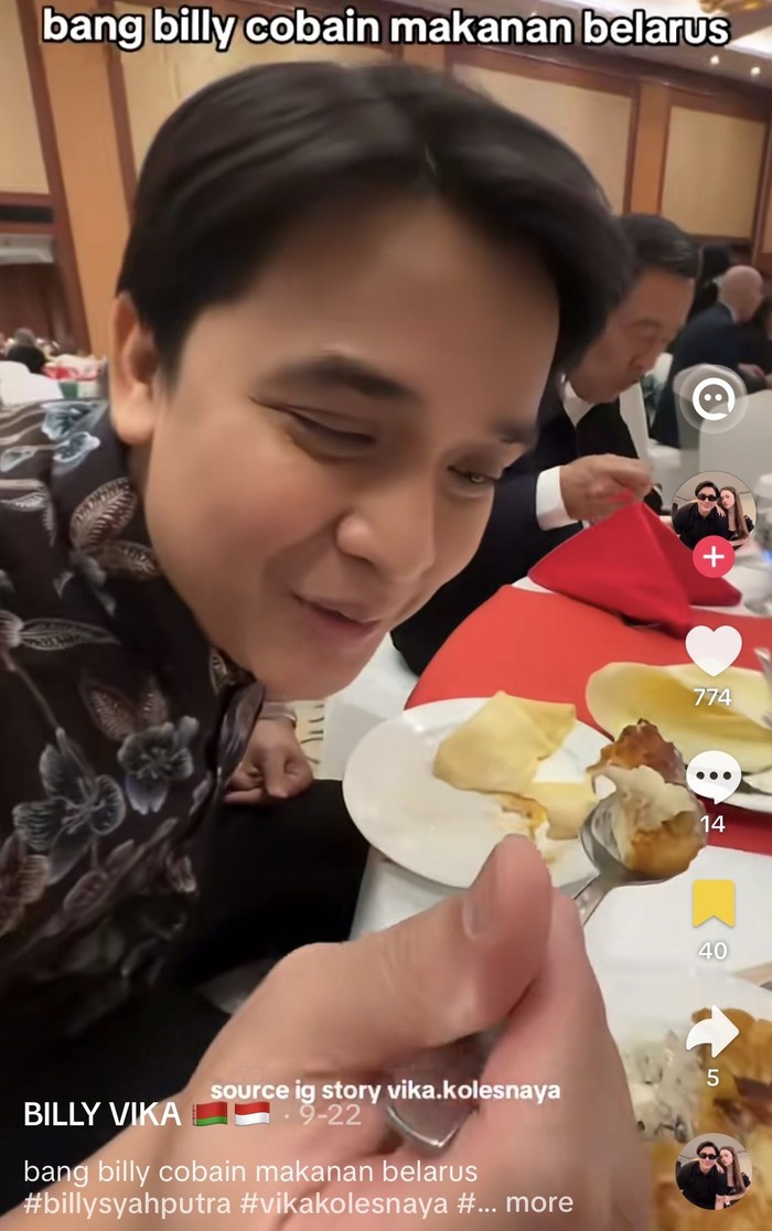 Billy Syahputra Asyik Makan Sate hingga Cicip Makanan Belarus bareng Istri