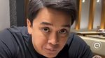 Billy Syahputra Asyik Makan Sate hingga Cicip Makanan Belarus bareng Istri