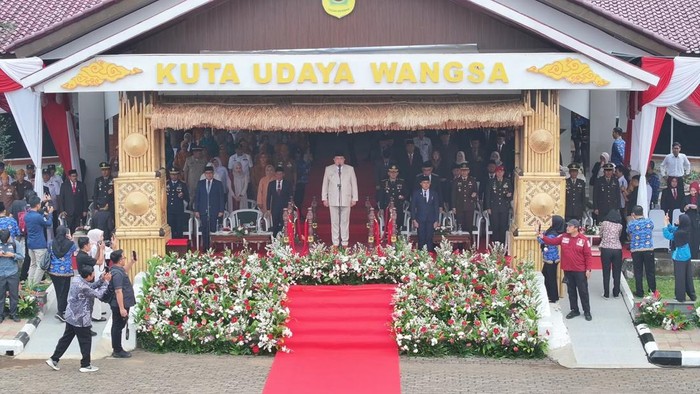 Bupati Bogor Rudy Susmanto saat memimpin Upacara Peringatan Hari Kesaktian Pancasila di Alun-alun Kabupaten Bogor, Kamis (1/10/2026).