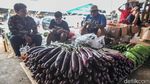 Dari Cabai hingga Terong, Harga Sayuran Merangkak Naik di Pasar Kramat Jati