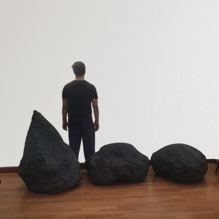 Diaz Parzada dengan karya Alexander Sebastianus yang berjudul Particles of From - Stones (2023)