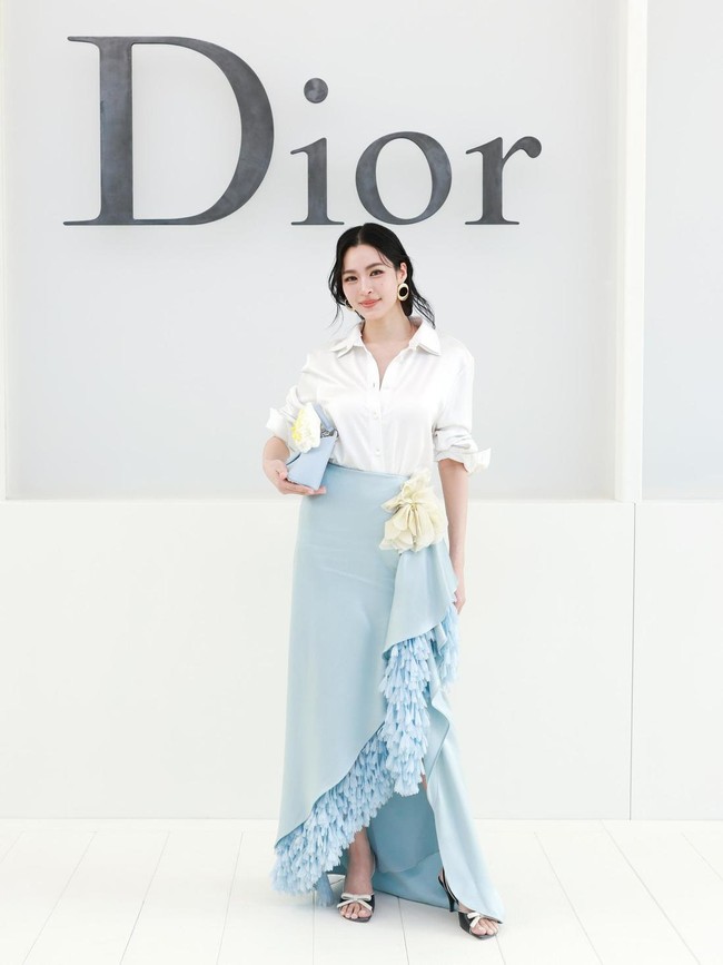 Foto: Adu Gaya Para Bintang Asia di Show Dior, Lingling Kwong Hingga Jisoo