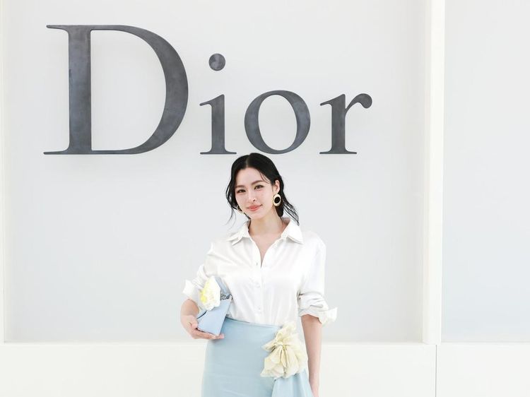 Foto: Adu Gaya Para Bintang Asia di Show Dior, Lingling Kwong Hingga Jisoo