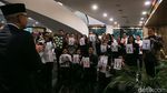 Hari Pertama Jadi Menlu, Arrmanatha Nasir Dapat Sambutan Meriah