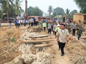 Gubernur Sumsel Bangun Jembatan Air Arisan Mendang di Ogan Ilir