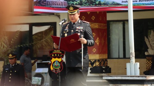 Kapolres Tabanan, AKBP I Putu Bayu Pati memimpin upacara Hari Kesaktian Pancasila di Lapangan Tathya Dharaka Polres Tabanan, Kamis (1/10/2026).