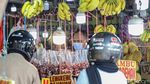 Kemarau Panjang Jadi Berkah Pedagang Buah di Kramat Jati