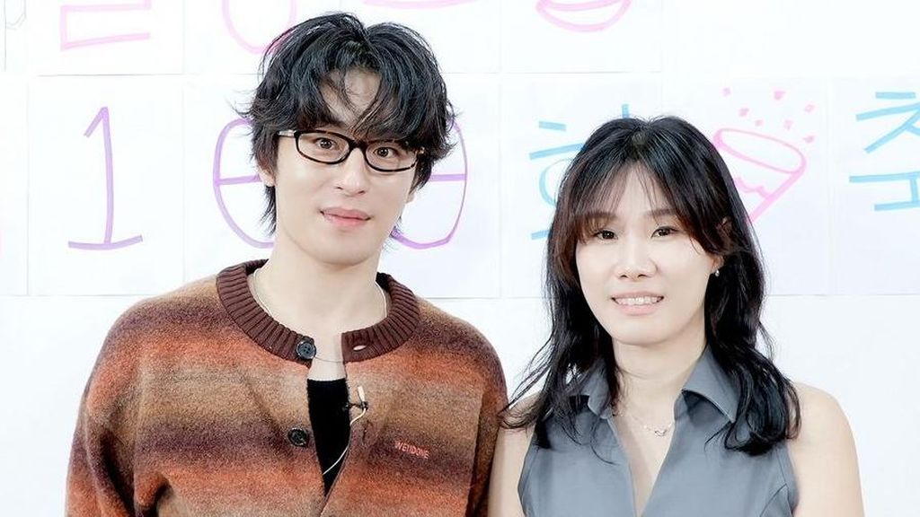 Video: Agensi Umumkan Koo Kyo Hwan-Sutradara Lee Ok Seop Resmi Menikah