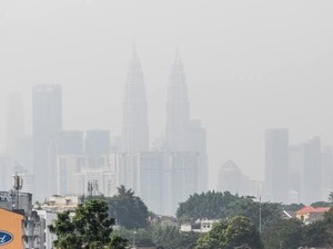F1 Sepang Tetap Digelar Meski Malaysia Dikepung Asap-Panas Ekstrem
