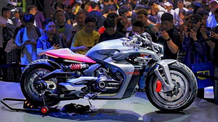 Moge plug-in hybrid buatan China, Voge CU-X