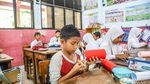 Murid SDN 03 Cilincing Ubah Barang Bekas Jadi Karya Kreatif