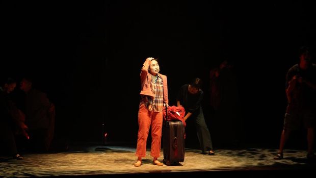 Panggung Home Sweet Loan The Musical