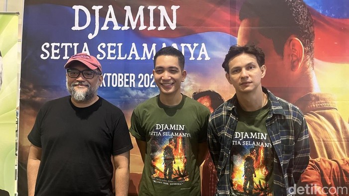 Pemain Film Djamin Setia Selamanya saat hadiri nobar di Medan (Kartika/detikcom)