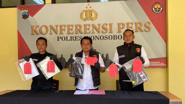 Rilis kasus pemerkosaan yang dilakukan ayah terhadap anaknya dihelat di Polres Wonosobo, Kamis (1/10/2026).