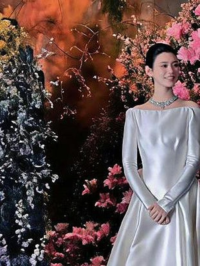 Potret Pernikahan Supermodel yang Disebut Ambil Alih Bisnis Keluarga Kasino