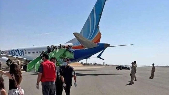 Seluruh penumpang dalam keadaan selamat dan telah dipastikan keberadaannya, menurut maskapai Flydubai (BBC)