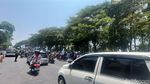 Buruh FSPMI Mulai Berdatangan di Titik Kumpul Jalan Ahmad Yani Surabaya