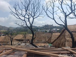 Rekonstruksi Rumah Adat Sade Menjanjikan, Capai 55 Persen